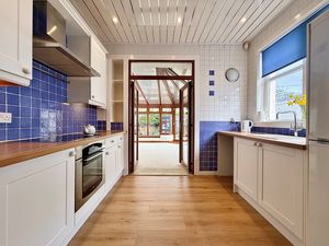 Photo 12- click for photo gallery